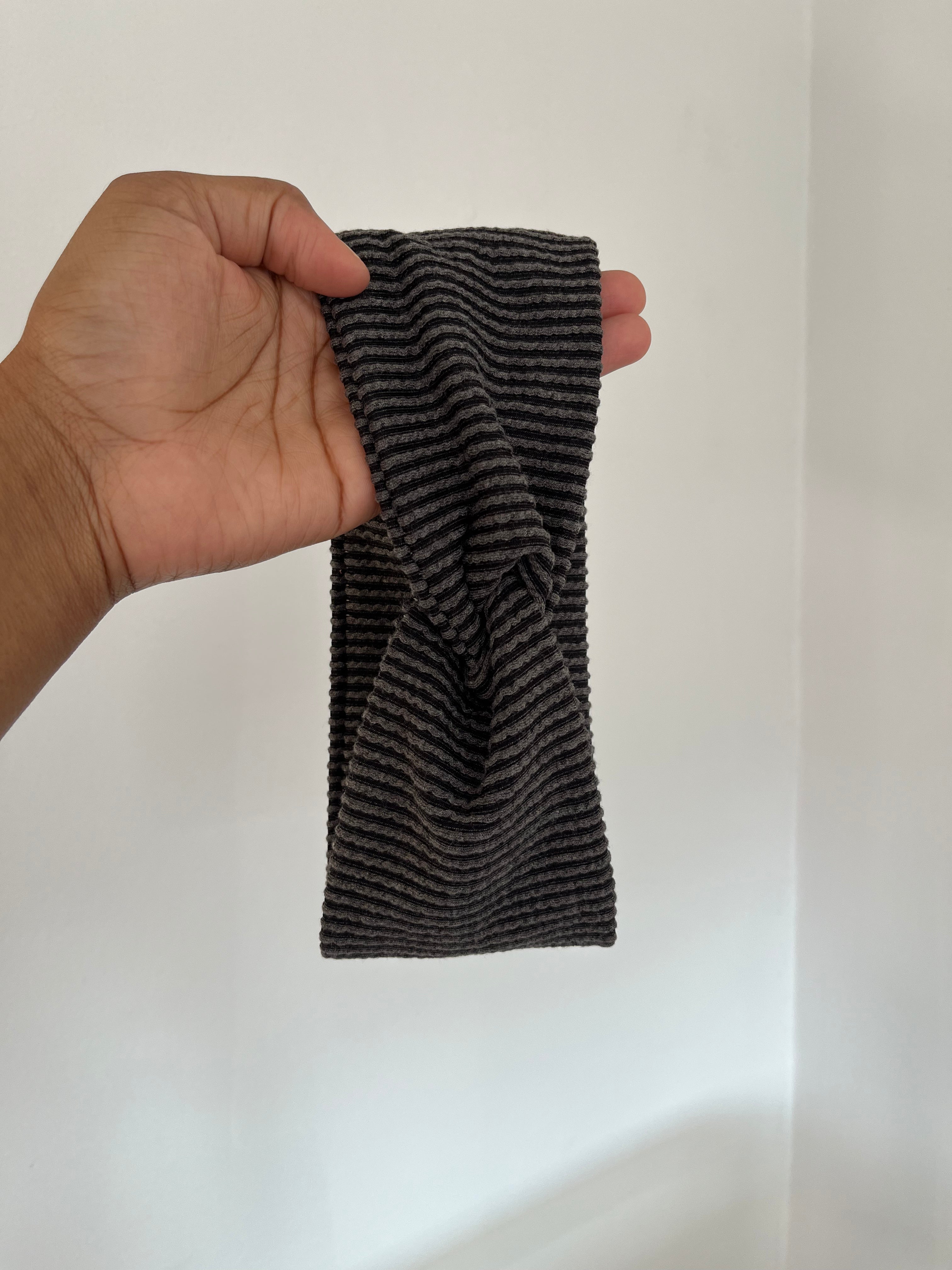 Wavy Ribbed Turbandie